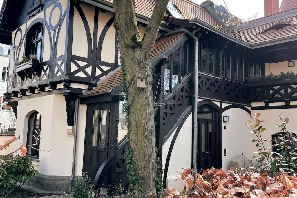 Verwunsches Haus Mit Parkplatz In Bester Lage Markkleeberg Exterior photo
